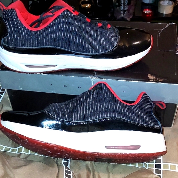 Air Jordan's - Picture 4 of 5